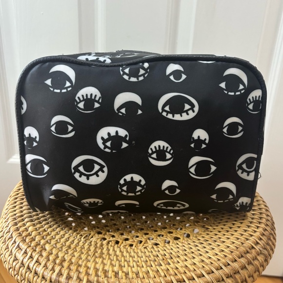 Aimee Kestenberg Eye Love Cosmetic/travel Bag with mini pouch. Black/white. VGC - Picture 2 of 16